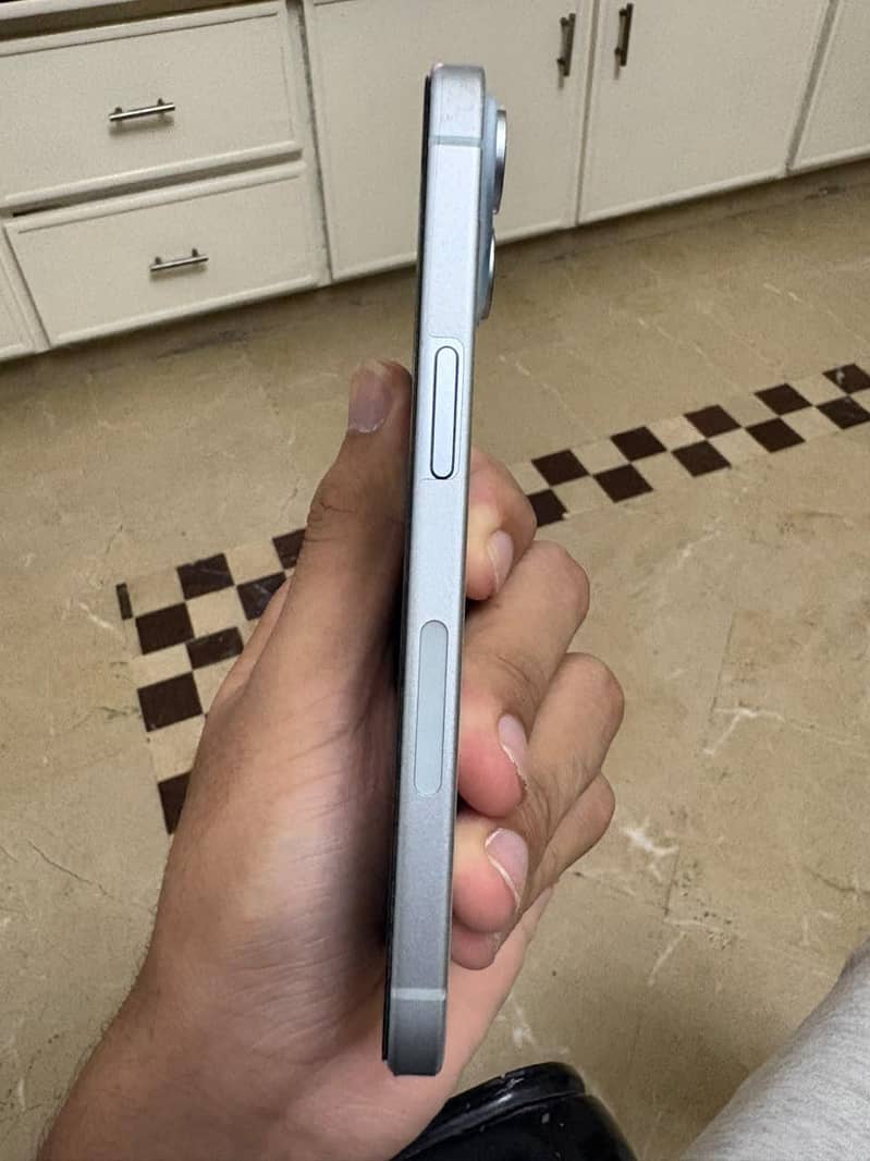 Apple iPhone 15 5