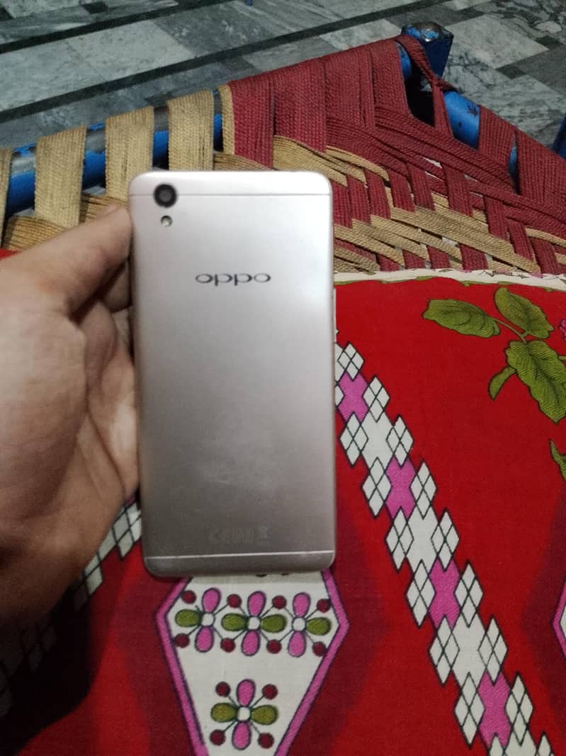 OPPO A57 1