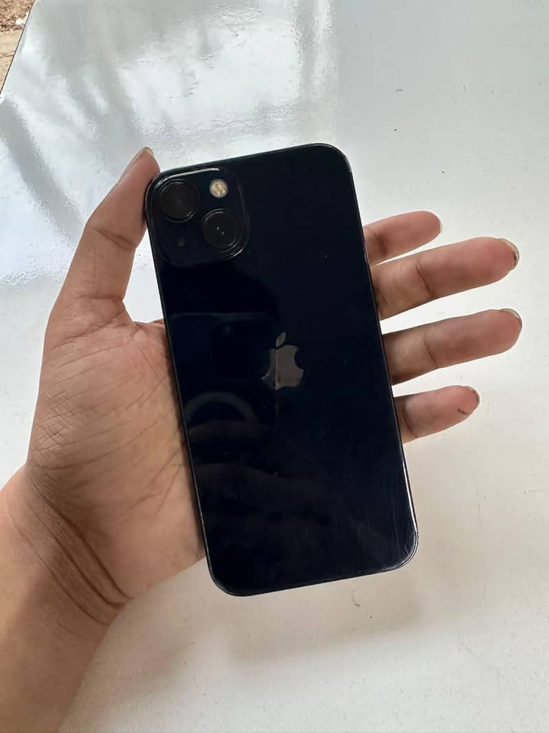 Apple iPhone 13 5