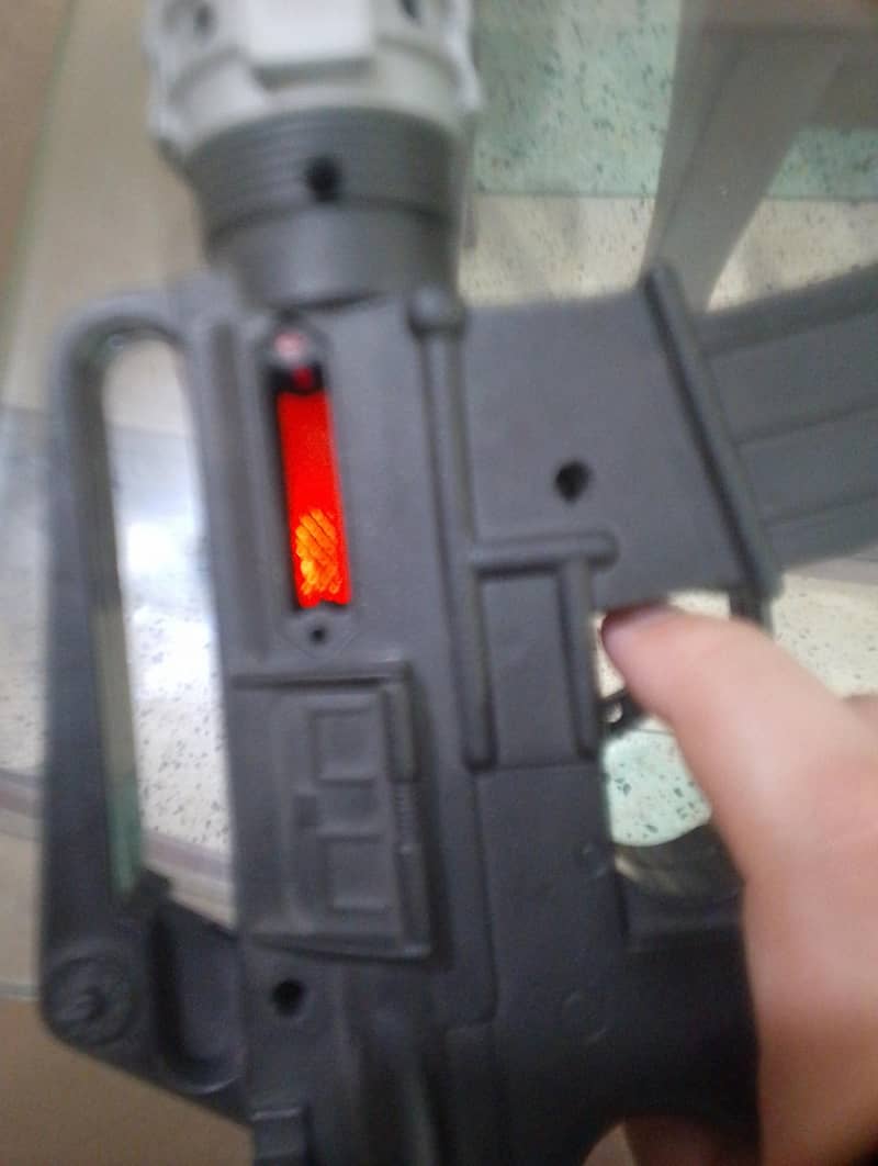 litle bit damage 1