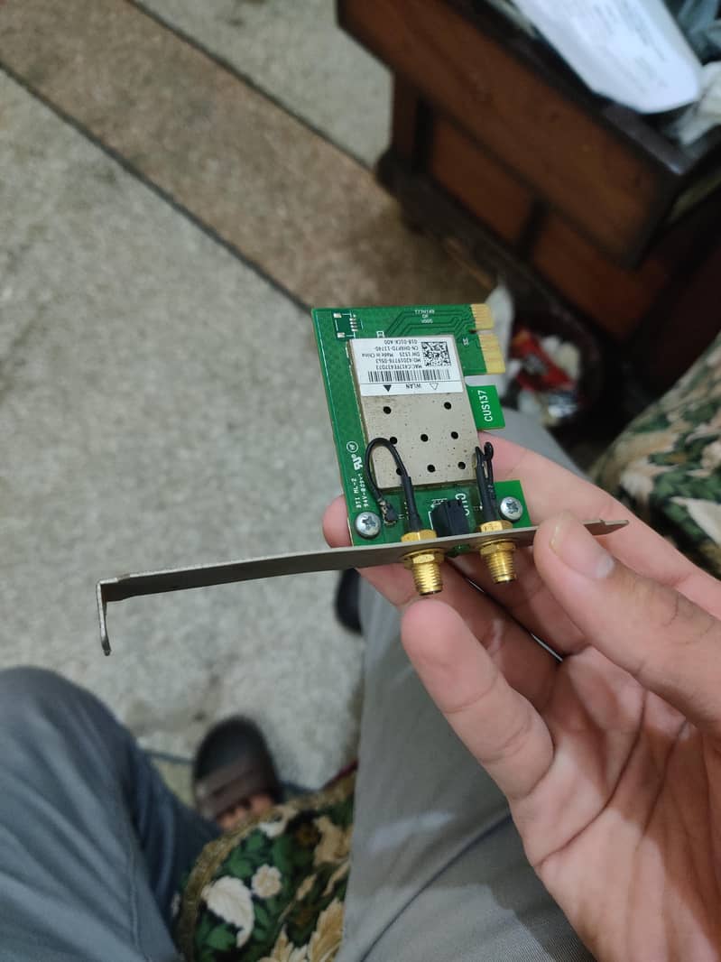 Network interface card with two antennas 0