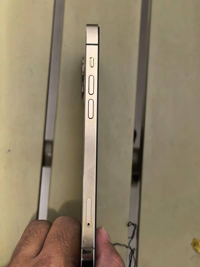 Apple iPhone 12 Pro 3