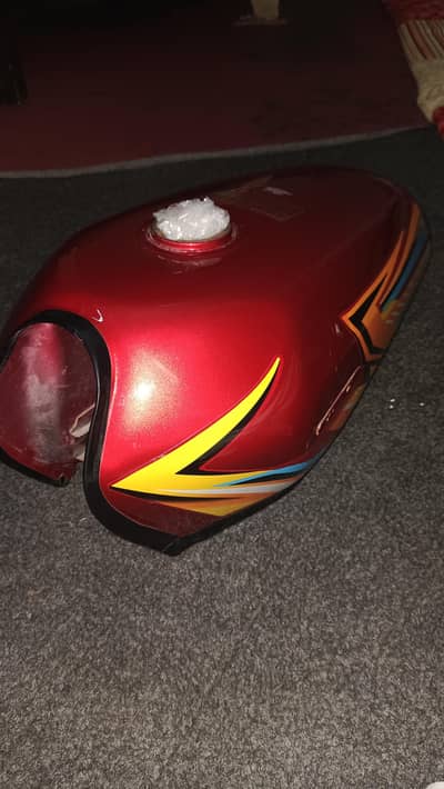 Honda 125 fual tank