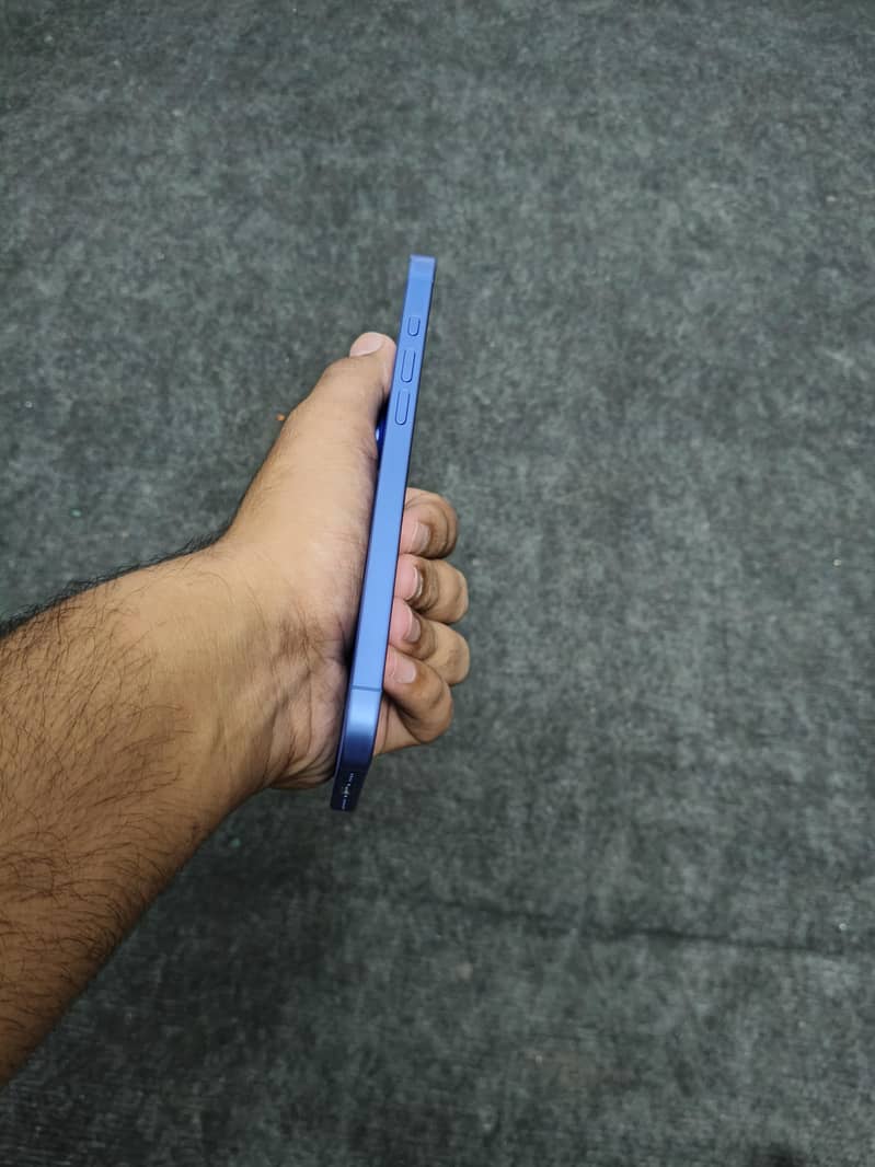 Apple iPhone 16 Plus 1