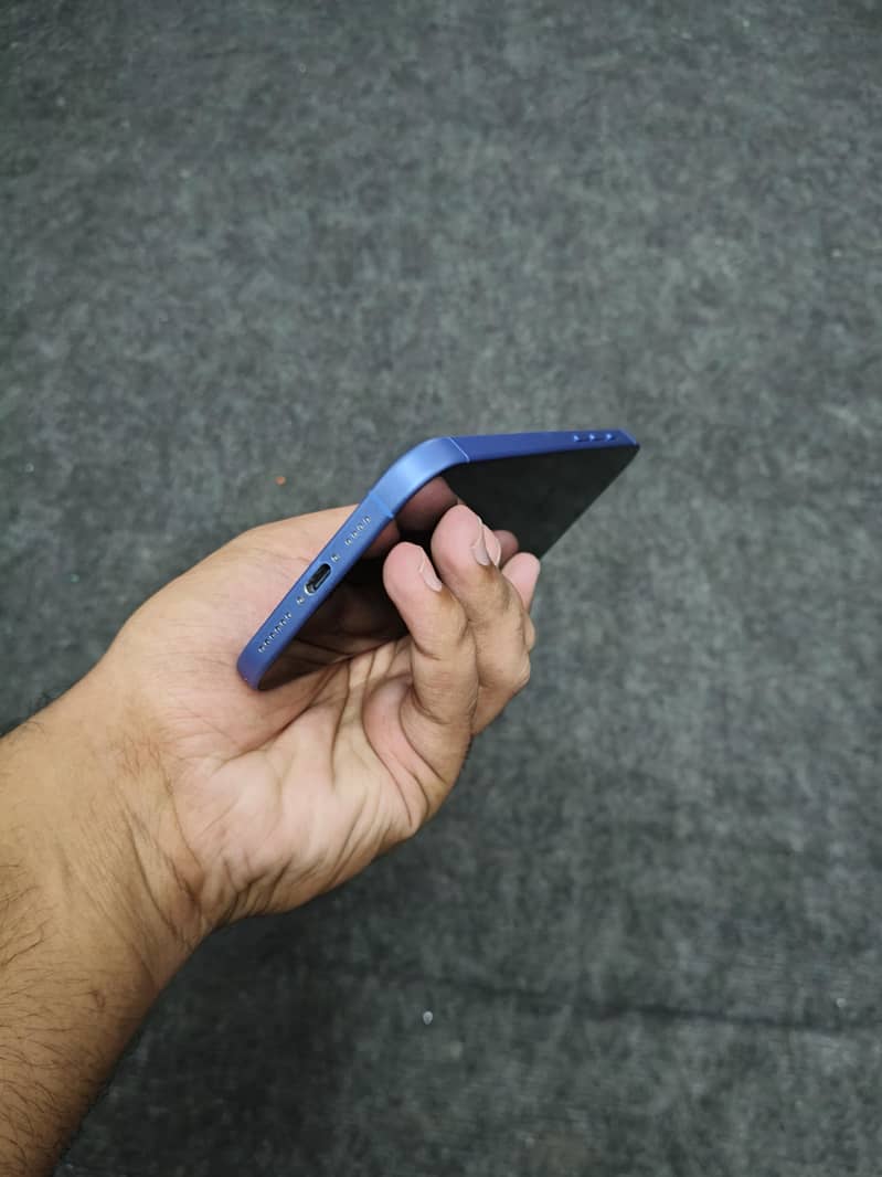 Apple iPhone 16 Plus 2