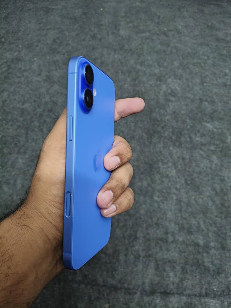 Apple iPhone 16 Plus 4