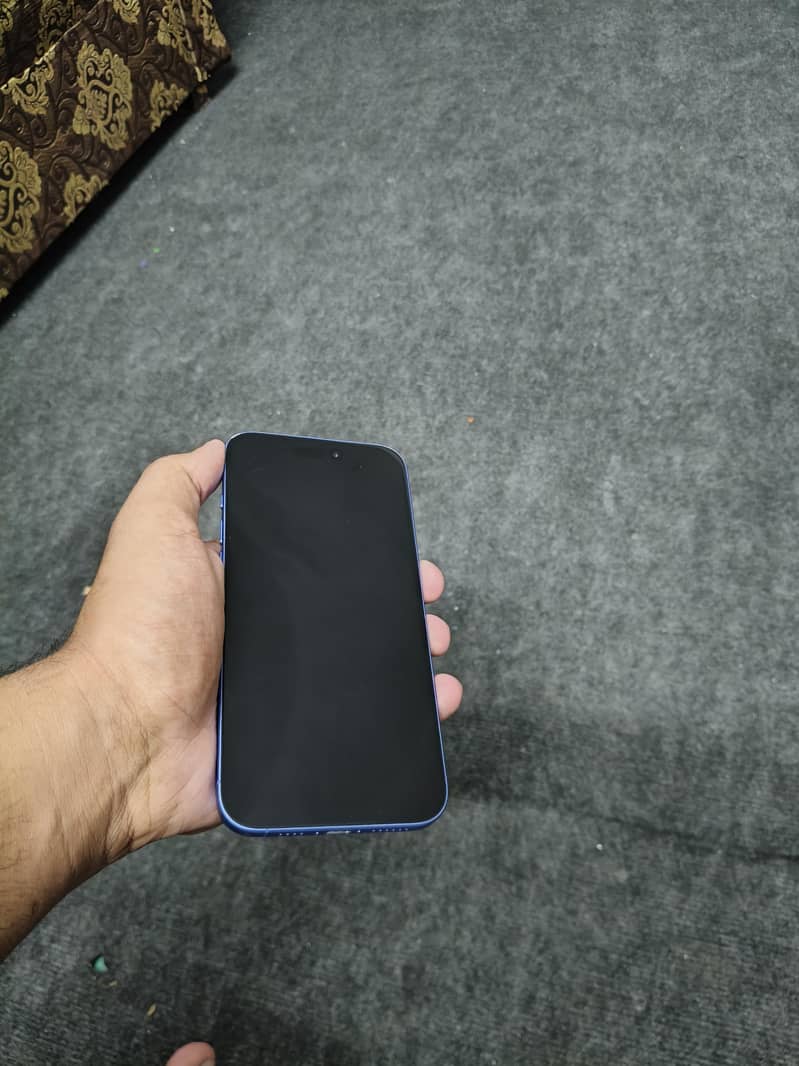 Apple iPhone 16 Plus 5