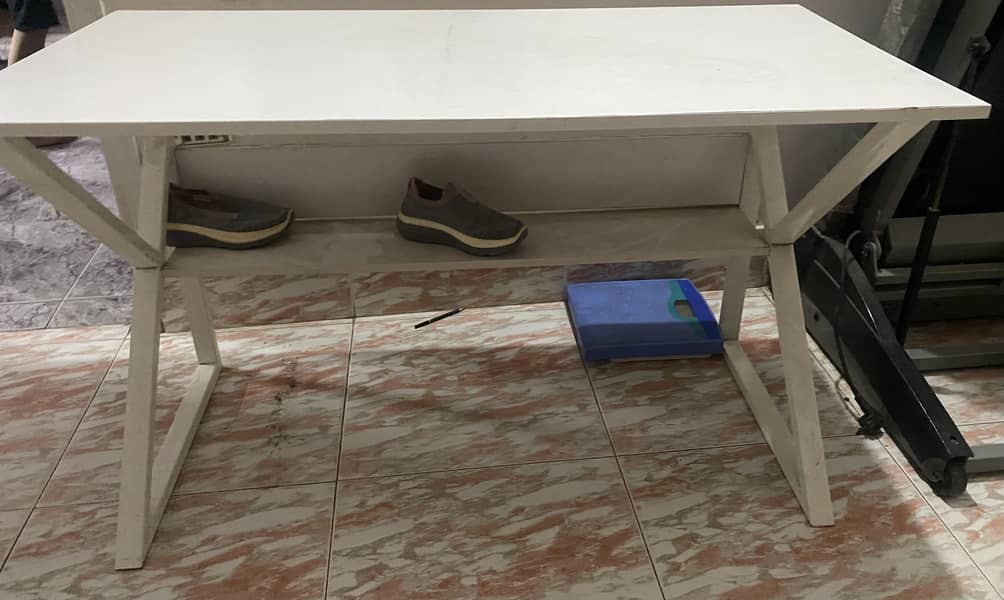Study table 1
