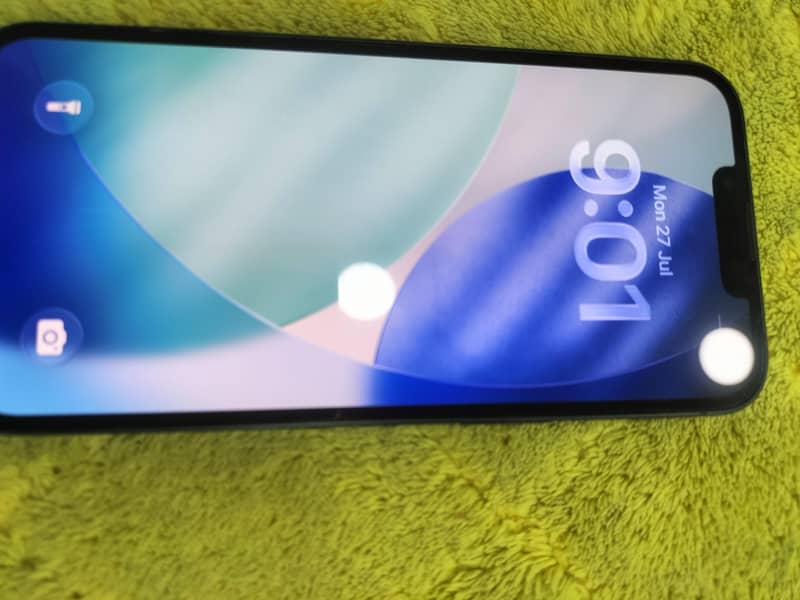 Apple iPhone 13 1
