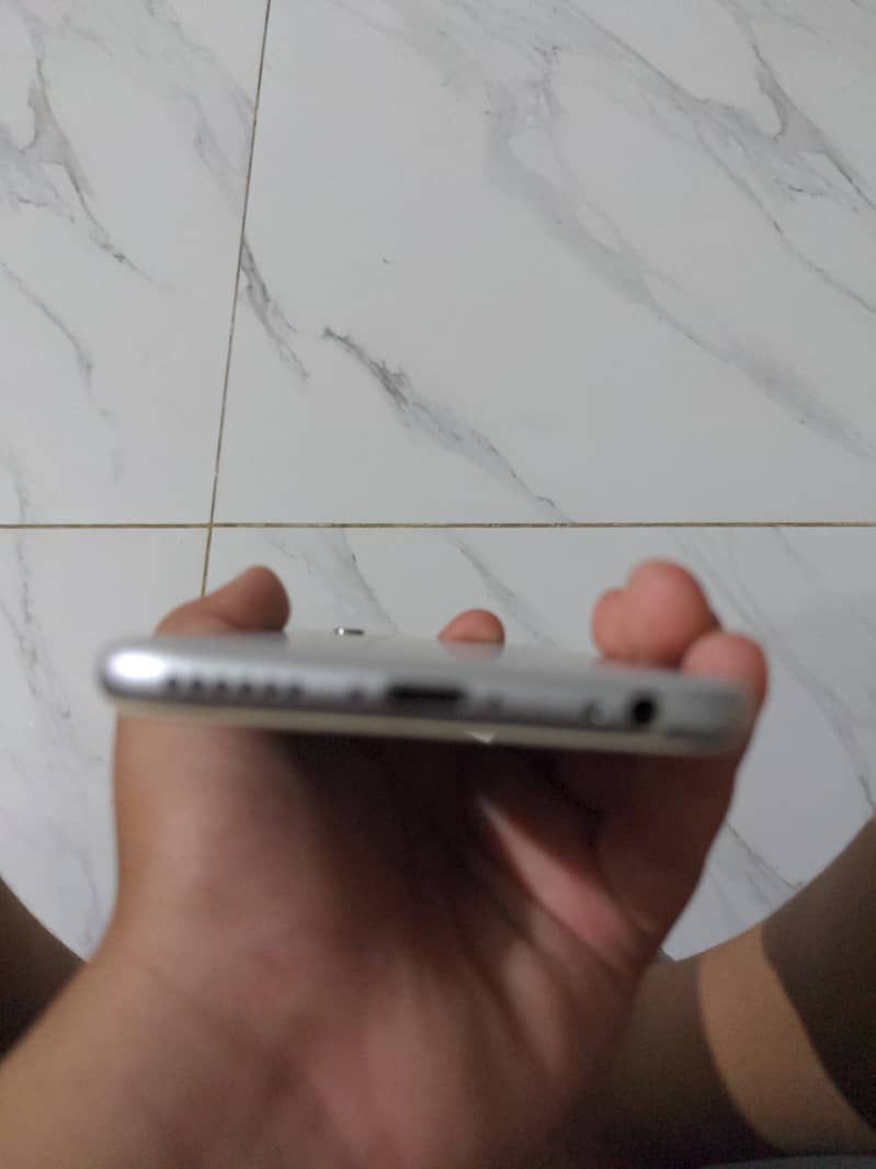 Apple iPhone 6 3