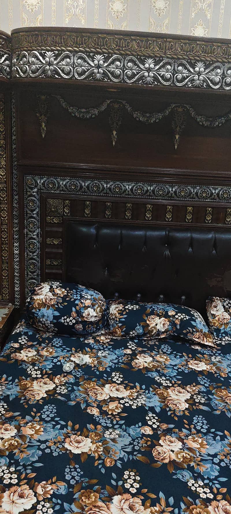 Bed and Dressing Table 1