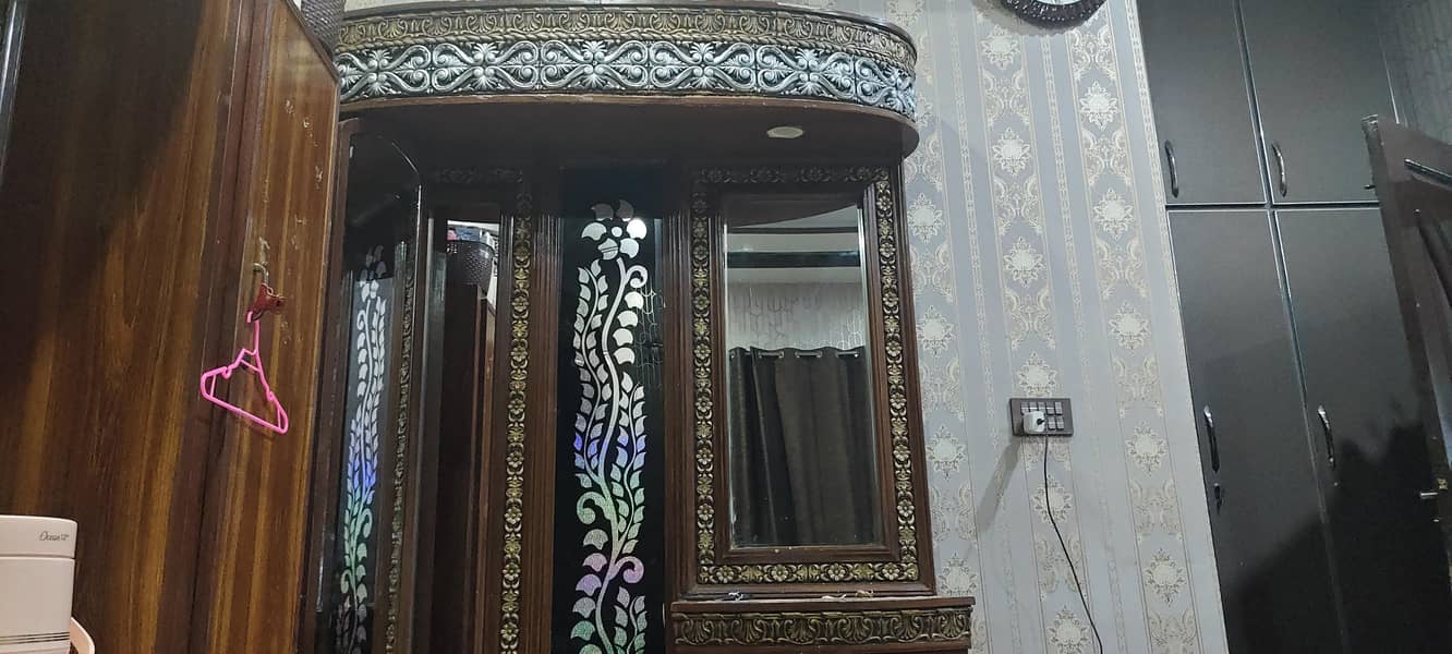 Bed and Dressing Table 4