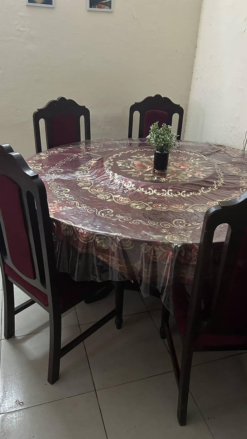 Dining Table 0