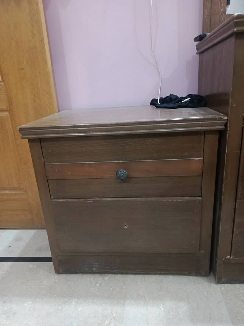 Bed king size 4