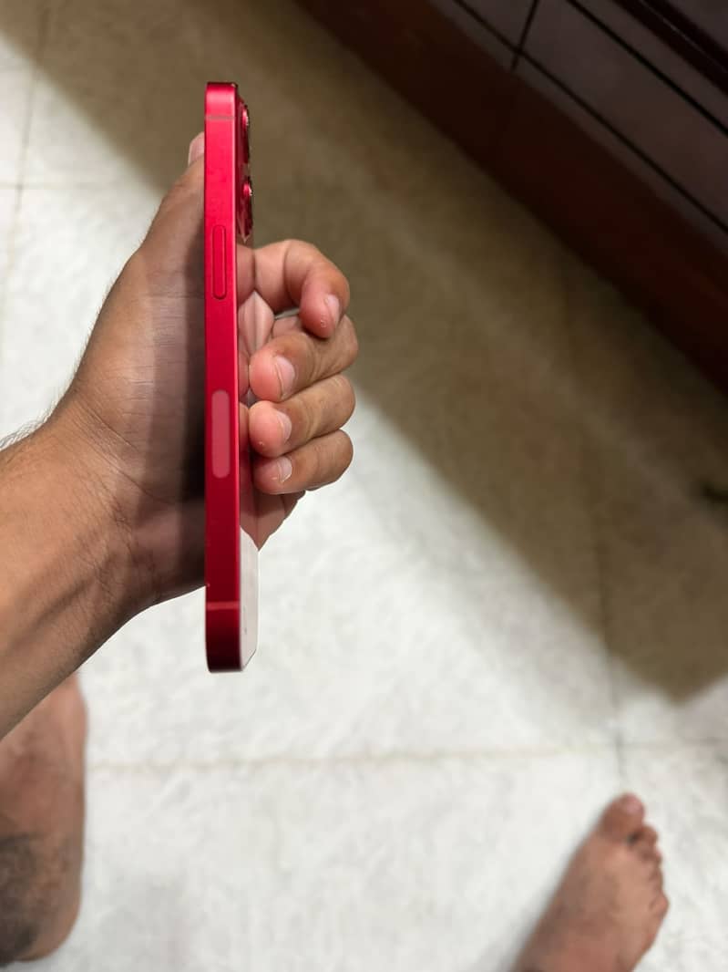 Apple iPhone 13 6