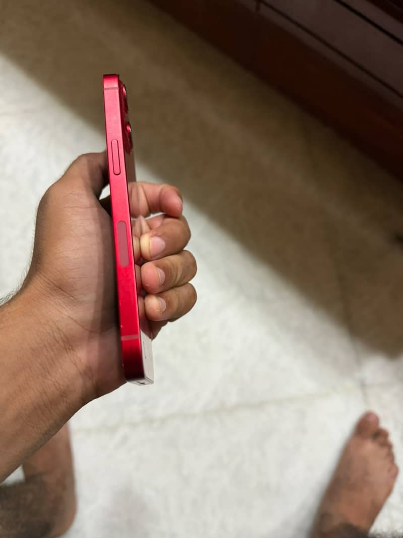 Apple iPhone 13 7