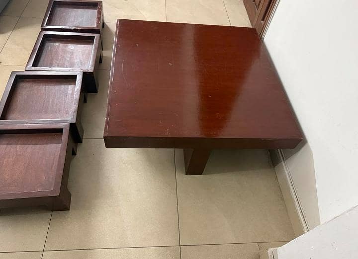Table with stools 3