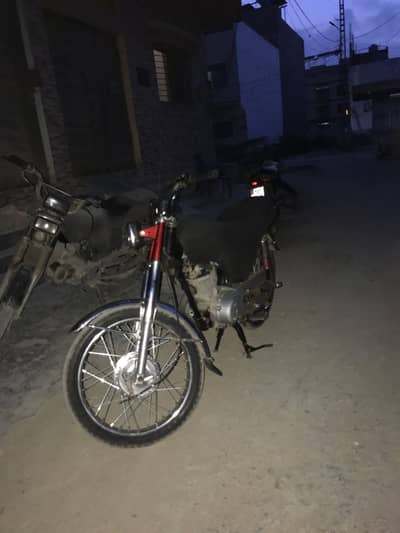United 125 gari Bohot achi condition main hai engine seald hai