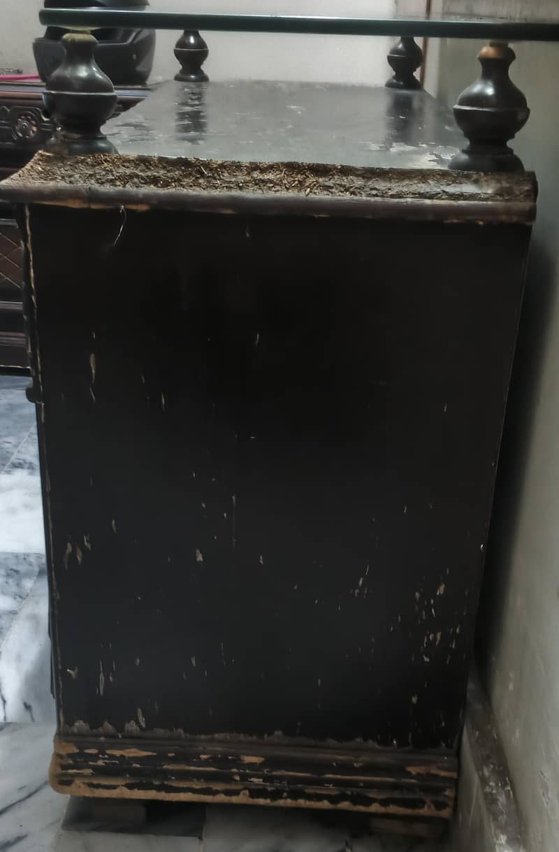 bedside table 1