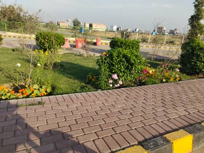 5 Marla Hot Location Category Plot For Sale In N Block LDA CITY
