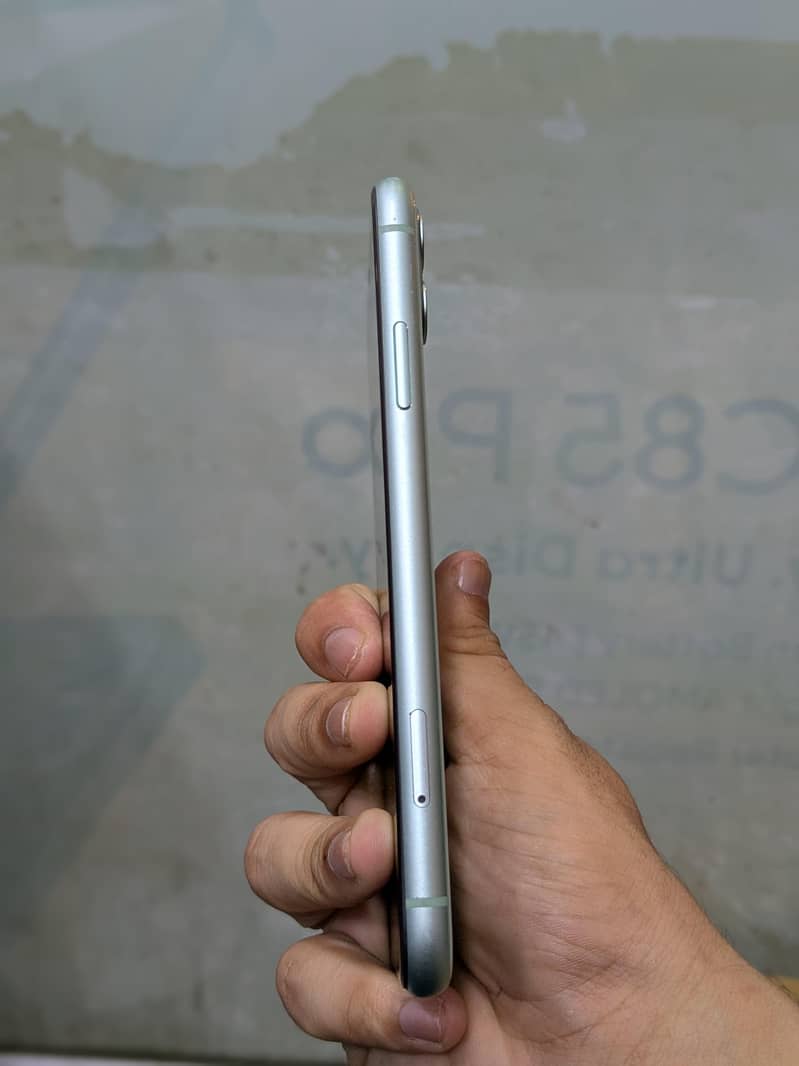Apple iPhone 11 1