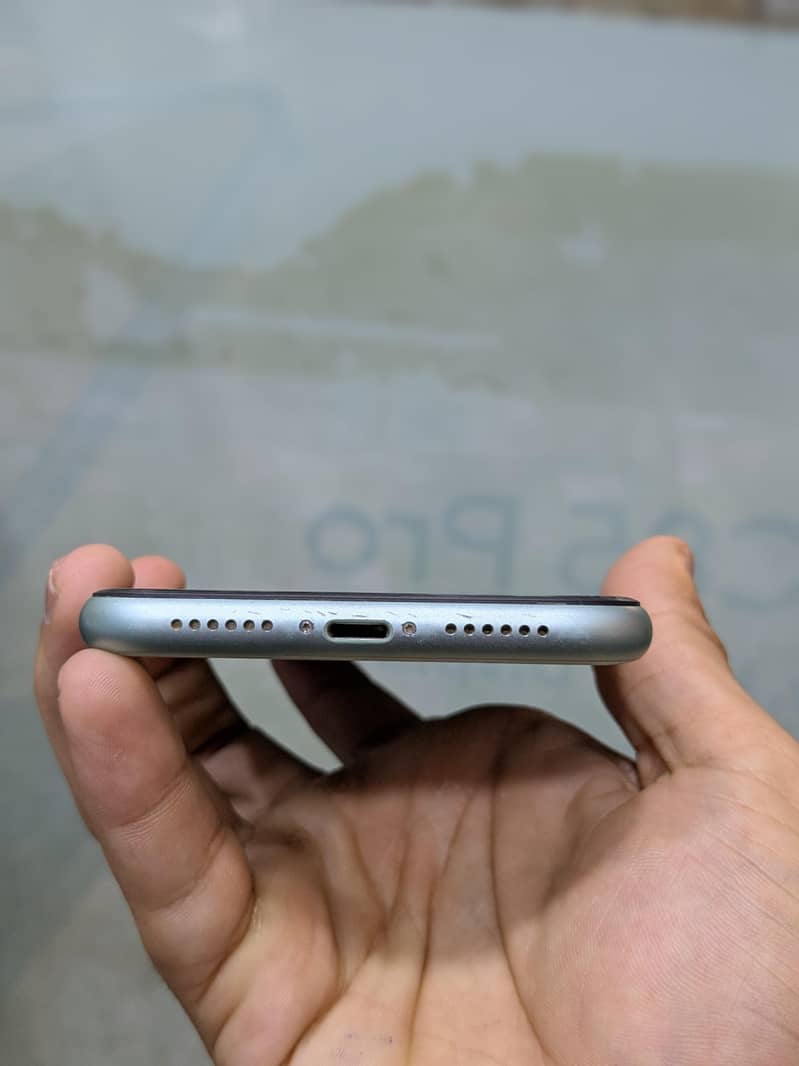 Apple iPhone 11 2