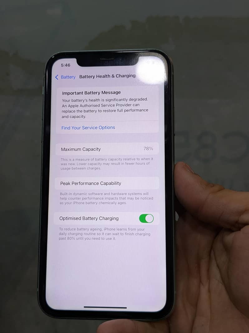 Apple iPhone 11 3