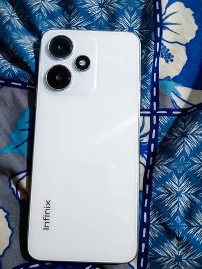 Infinix Hot 30 Play