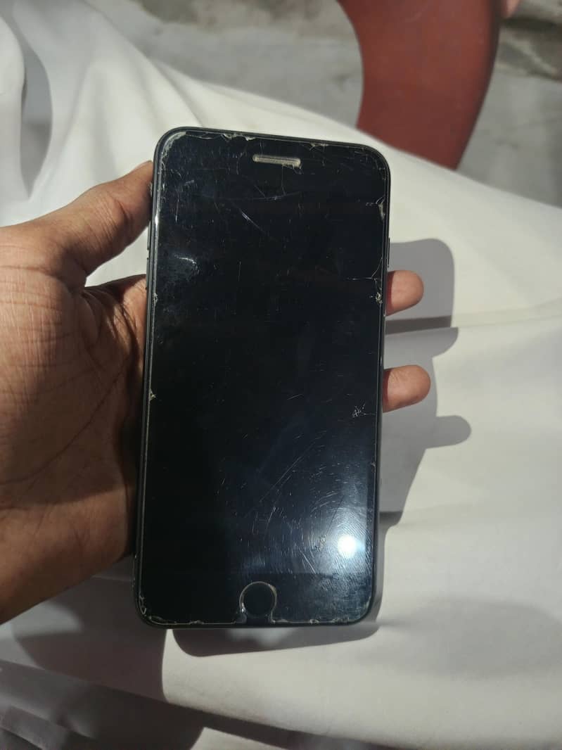 Apple iPhone 7 Plus 1