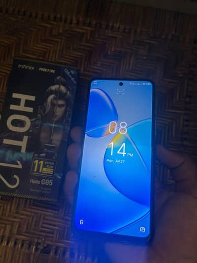 Infinix Hot 12