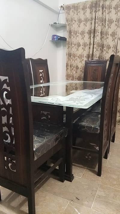 6 Seater Wooden Dining Table with Glass Top