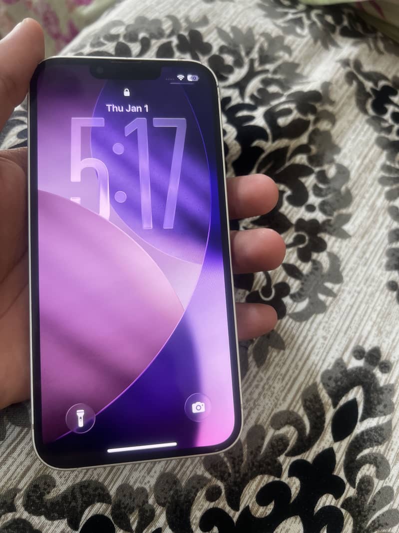 Apple iPhone 13 6