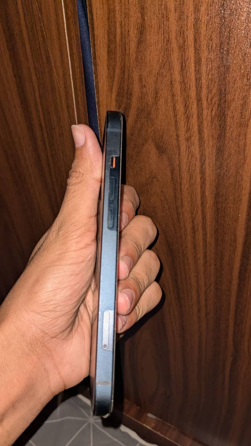 Apple iPhone 13 1