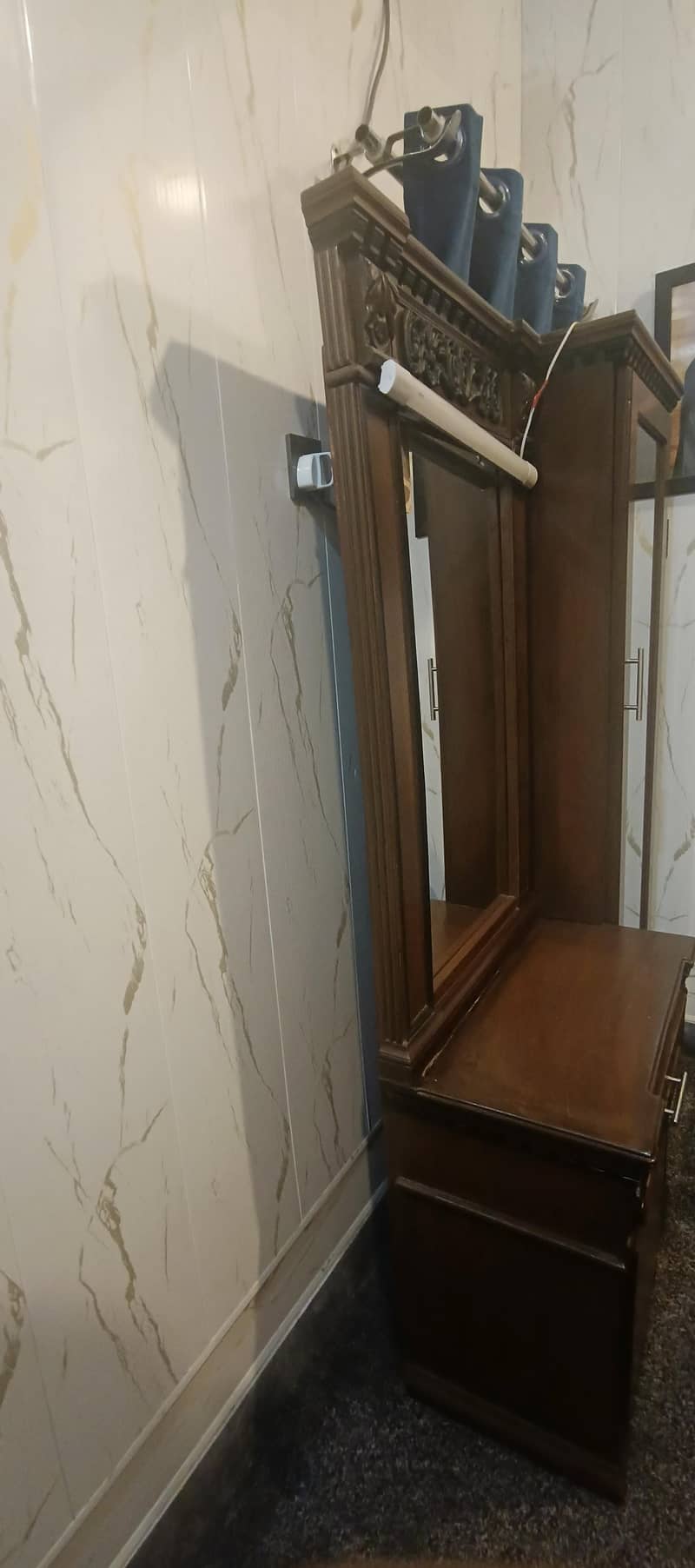 dressing table 1