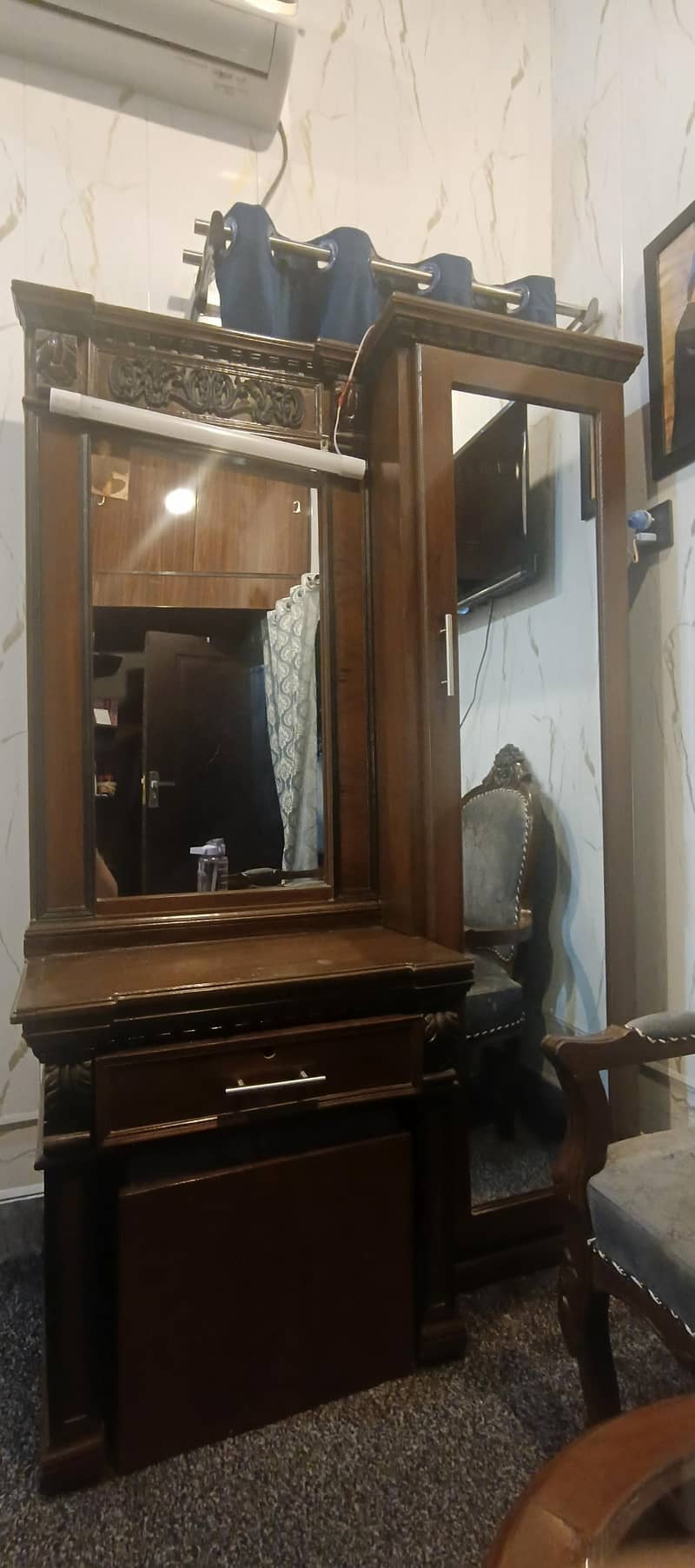 dressing table 2