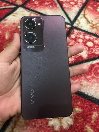 vivo Y18 Good condition 10/10 Box charger ha