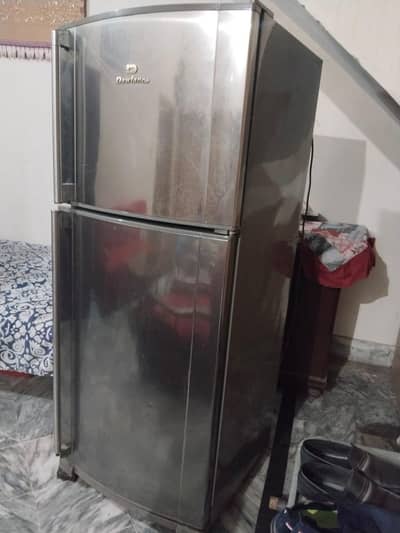 Refrigerator for sale condition apky samny hy clean hy