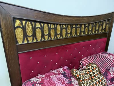 Sheesham lakri bed without mattress