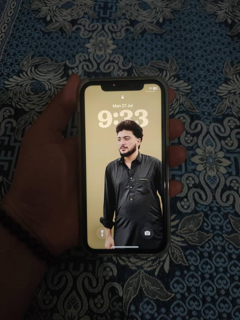 Apple iPhone 11 3