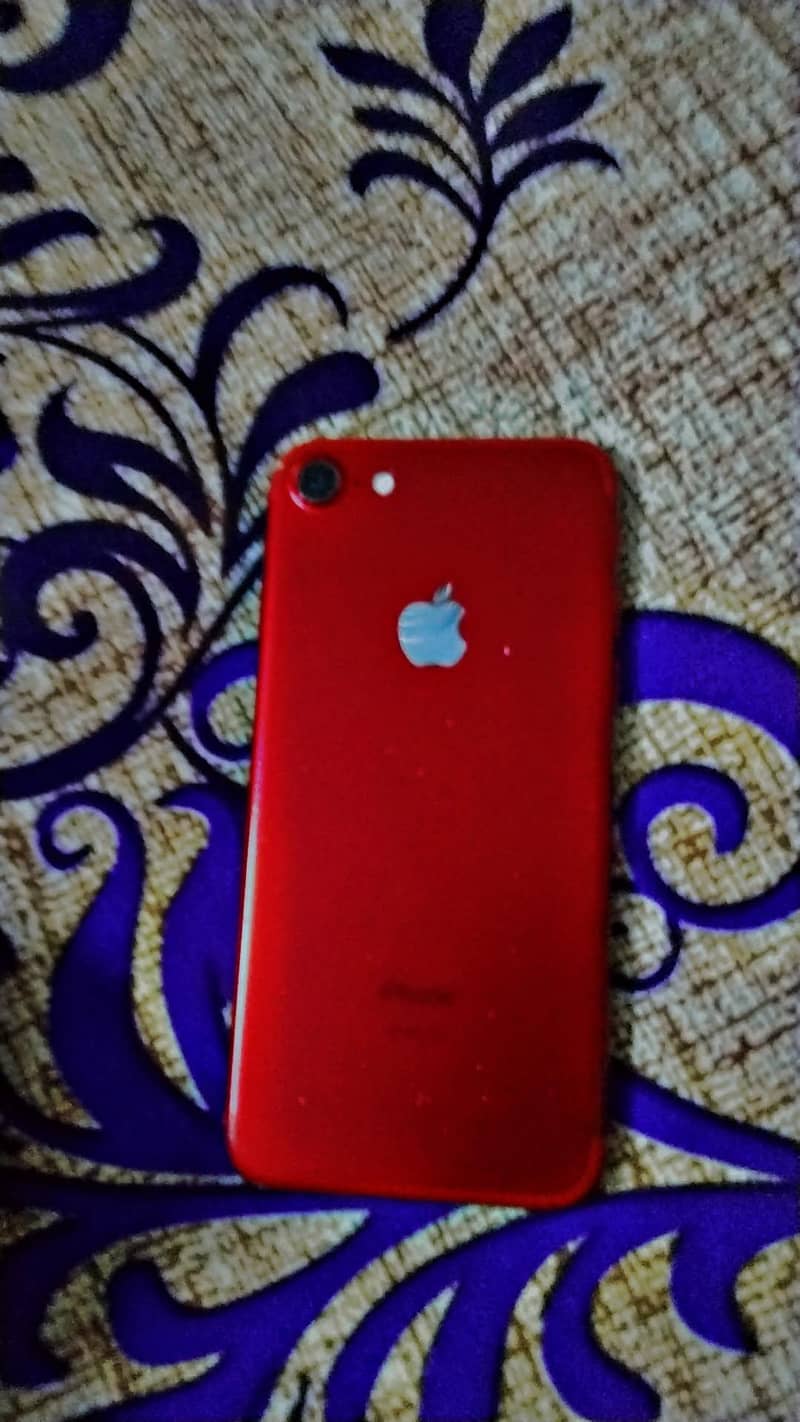 Apple iPhone 7 1