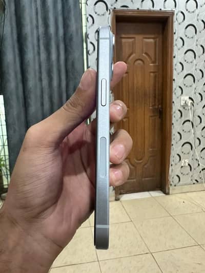 Apple iPhone 15