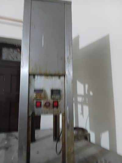 pizza ,oven ,fry ,refergitor ,all accoesries of pizza ,qeema machine