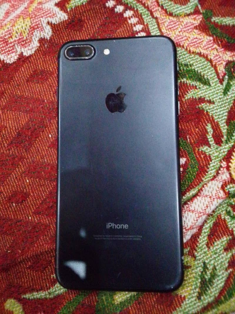 Apple iPhone 7 Plus 1