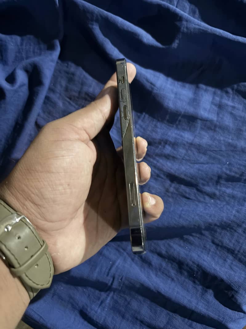 iPhone 12 Pro 3