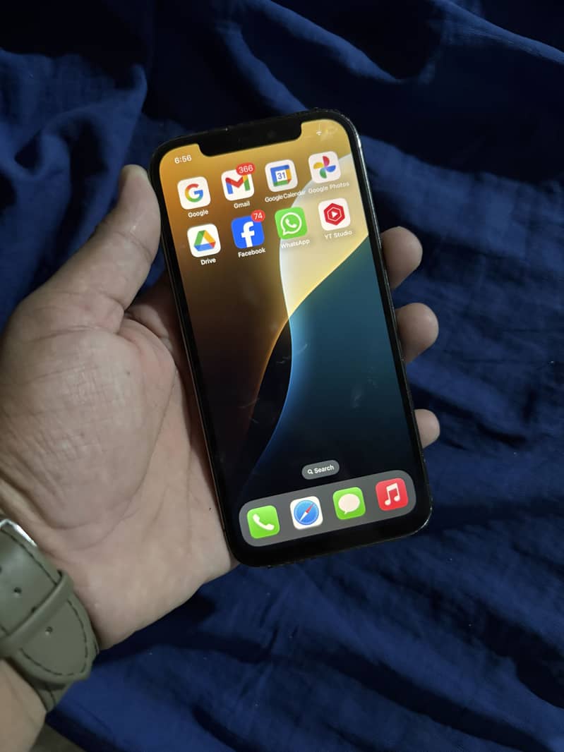 iPhone 12 Pro 4