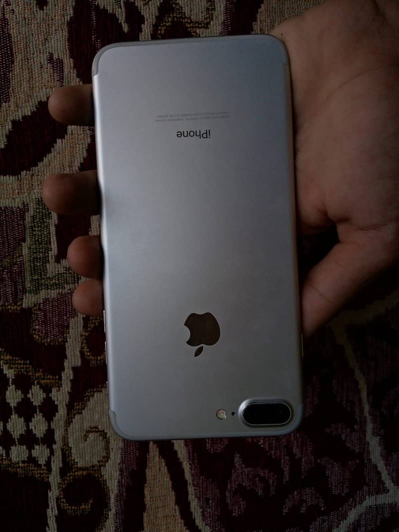 Apple iPhone 7 Plus 5