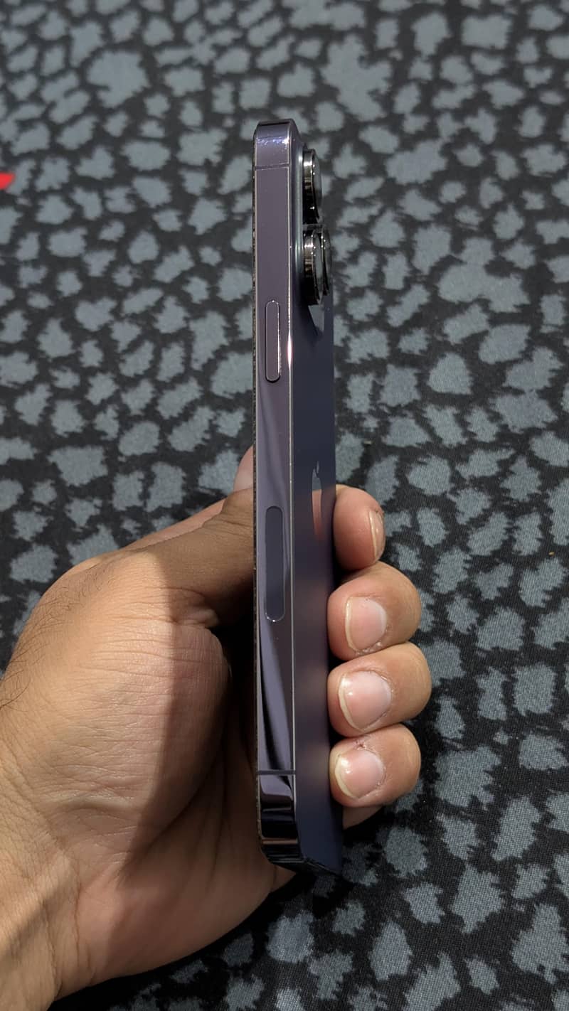 Apple iPhone 14 Pro Max 1