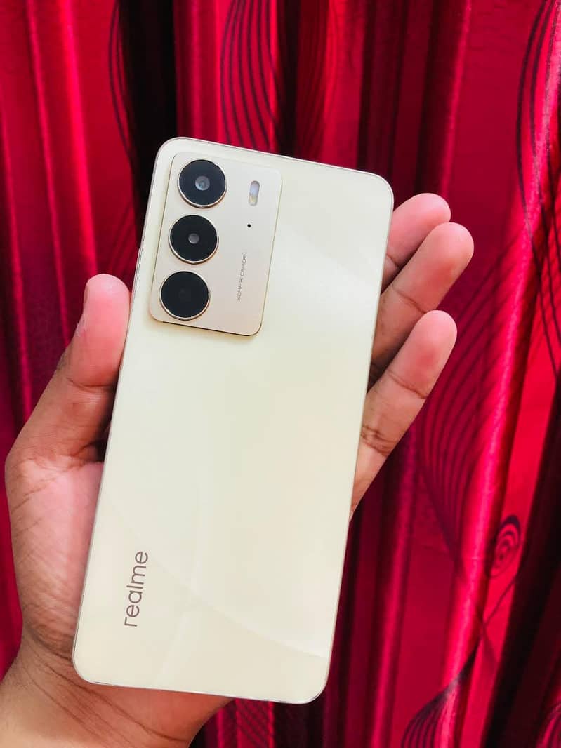 Realme C75 4