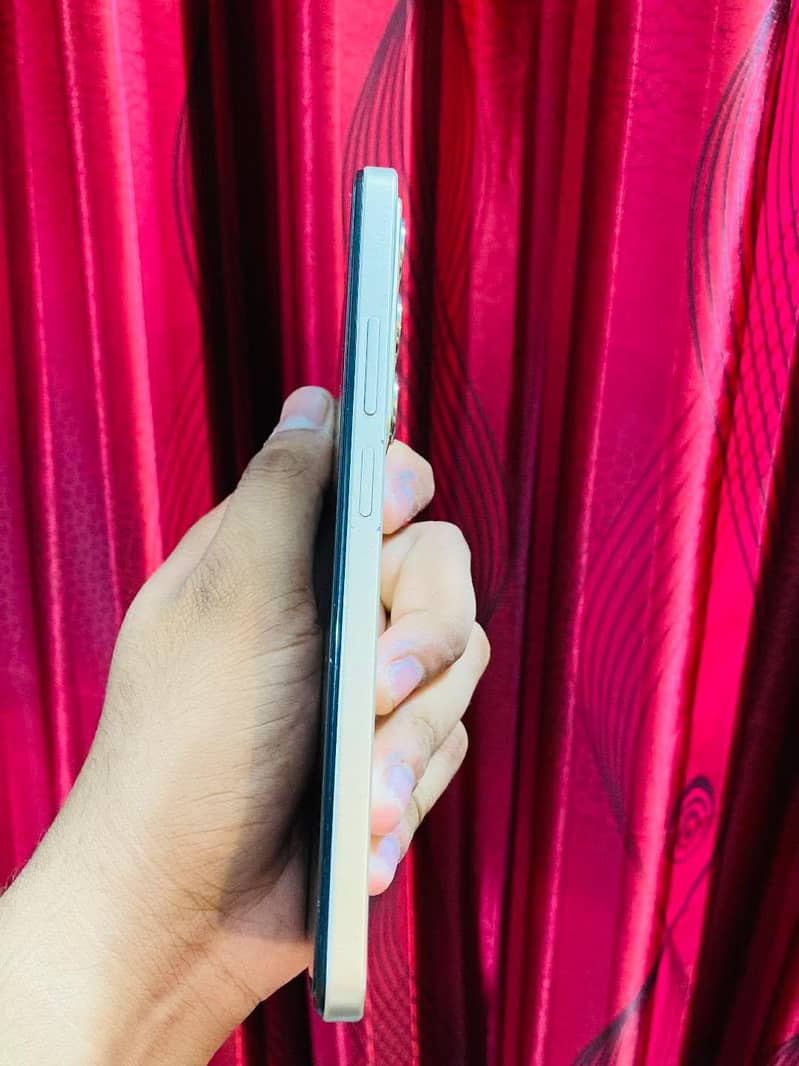 Realme C75 5