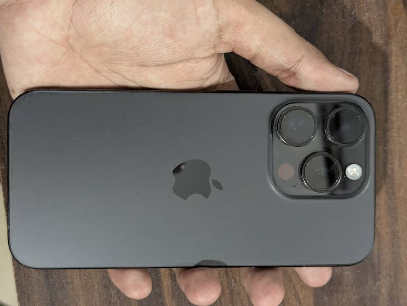 Apple iPhone 15 Pro 2